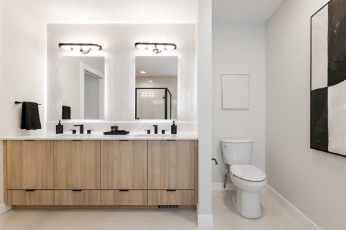 190 Rosemary Gardens Se, Calgary, AB - Indoor Photo Showing Bathroom