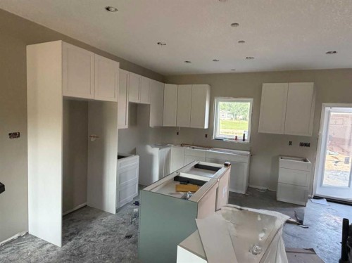 4313 43 Street, Castor, AB - Indoor Photo Showing Kitchen