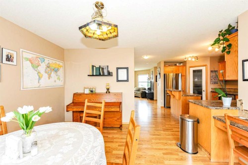 7310 46 Avenue, Camrose, AB - Indoor Photo Showing Dining Room