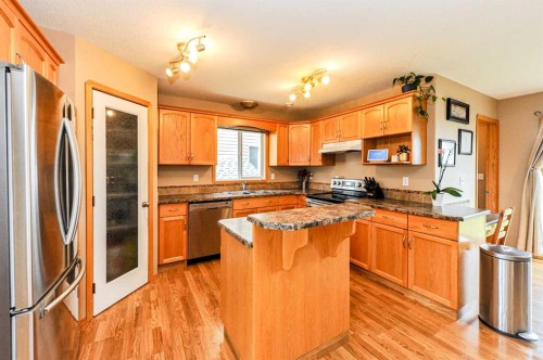 7310 46 Avenue, Camrose, AB - Indoor Photo Showing Kitchen With Double Sink