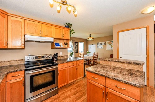 7310 46 Avenue, Camrose, AB - Indoor Photo Showing Kitchen