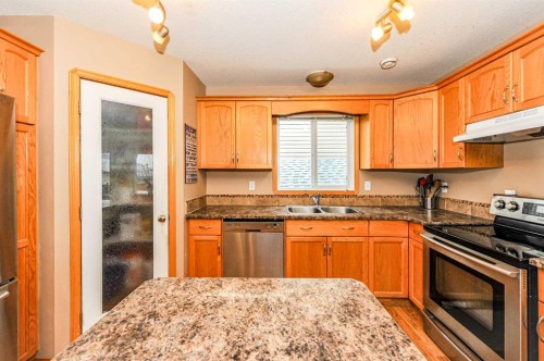 7310 46 Avenue, Camrose, AB - Indoor Photo Showing Kitchen With Double Sink