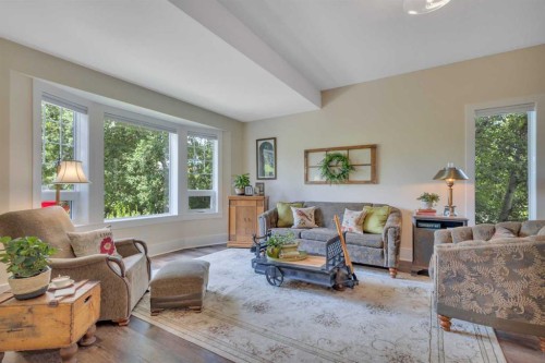 4815 49 Street, Clive, AB - Indoor Photo Showing Living Room