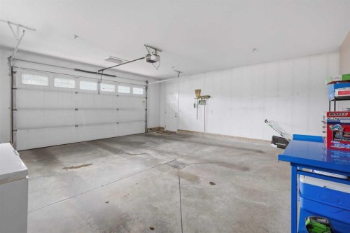 3908 49 Avenue, Ponoka, AB - Indoor Photo Showing Garage
