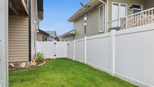 3908 49 Avenue, Ponoka, AB - Outdoor With Exterior