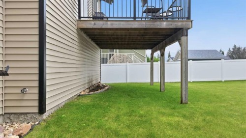 3908 49 Avenue, Ponoka, AB - Outdoor With Exterior