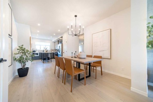 524 Tekarra Drive Nw, Calgary, AB - Indoor Photo Showing Dining Room