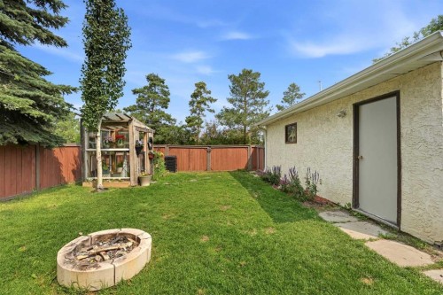 149 Mcdougall Crescent, Red Deer, AB - Outdoor