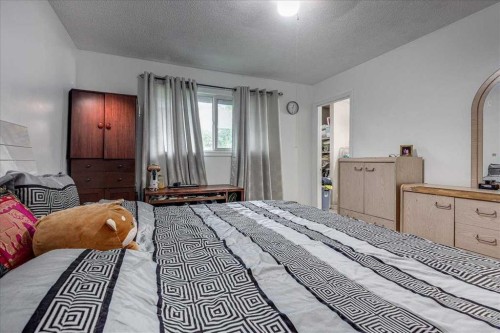 50 Grant Street, Red Deer, AB - Indoor Photo Showing Bedroom