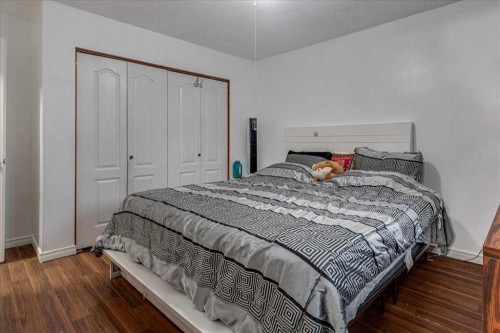 50 Grant Street, Red Deer, AB - Indoor Photo Showing Bedroom