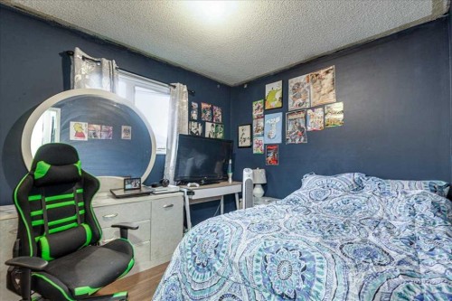 50 Grant Street, Red Deer, AB - Indoor Photo Showing Bedroom