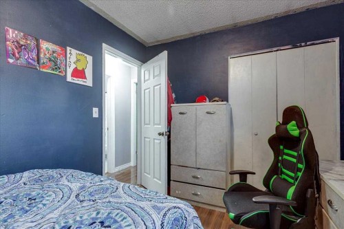 50 Grant Street, Red Deer, AB - Indoor Photo Showing Bedroom
