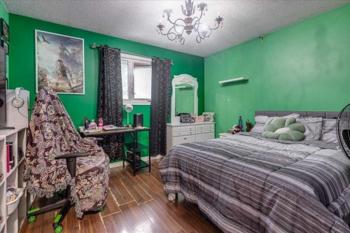50 Grant Street, Red Deer, AB - Indoor Photo Showing Bedroom