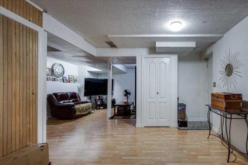 50 Grant Street, Red Deer, AB - Indoor Photo Showing Other Room