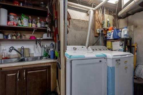50 Grant Street, Red Deer, AB - Indoor Photo Showing Laundry Room