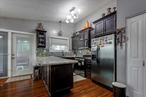 50 Grant Street, Red Deer, AB - Indoor Photo Showing Kitchen