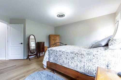 19 Royal Crescent, Lacombe, AB - Indoor Photo Showing Bedroom