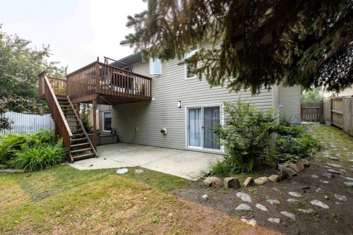 19 Royal Crescent, Lacombe, AB - Outdoor