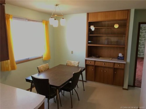 5316 53 Avenue, Bashaw, AB - Indoor Photo Showing Dining Room