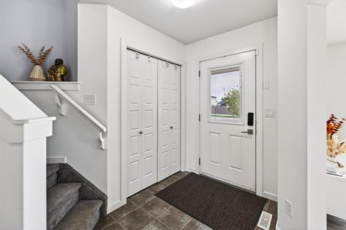 318 Teasdale Drive, Red Deer, AB - Indoor Photo Showing Other Room