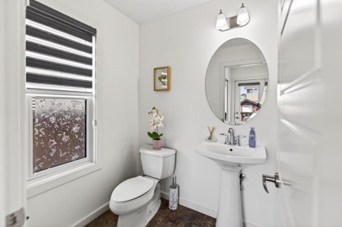 318 Teasdale Drive, Red Deer, AB - Indoor Photo Showing Bathroom