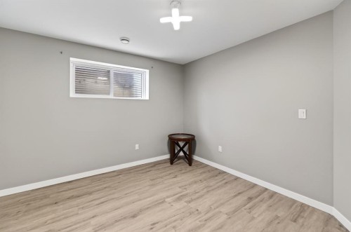 318 Teasdale Drive, Red Deer, AB - Indoor Photo Showing Other Room