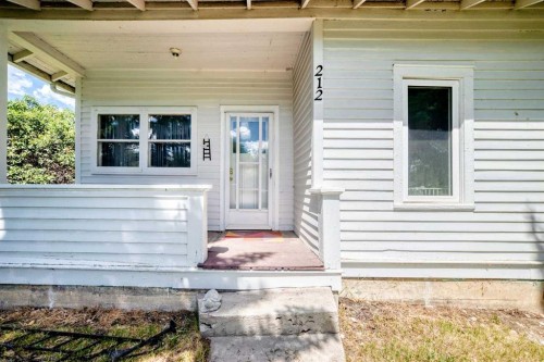 212 5 Avenue, Strathmore, AB - Outdoor With Exterior