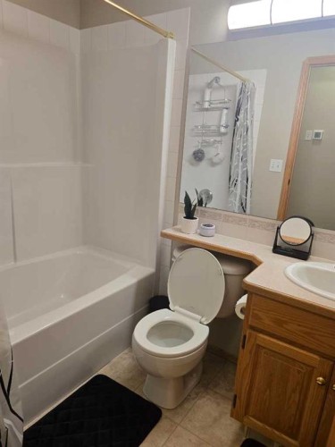 12 Archibald Crescent, Red Deer, AB - Indoor Photo Showing Bathroom
