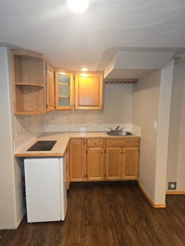 12 Archibald Crescent, Red Deer, AB - Indoor Photo Showing Kitchen