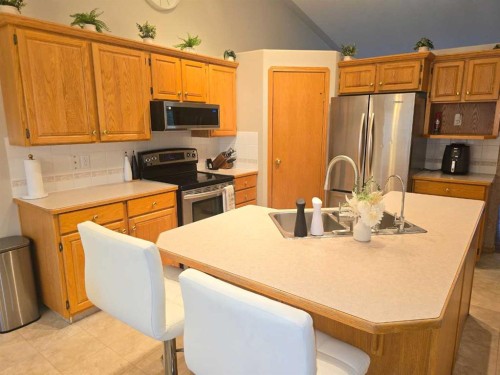 12 Archibald Crescent, Red Deer, AB - Indoor Photo Showing Kitchen