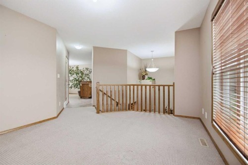 15 Reynolds Road, Sylvan Lake, AB - Indoor Photo Showing Other Room