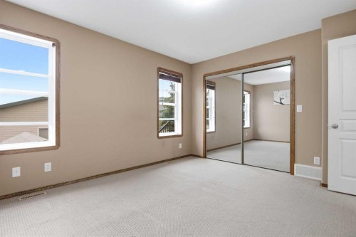 15 Reynolds Road, Sylvan Lake, AB - Indoor Photo Showing Other Room