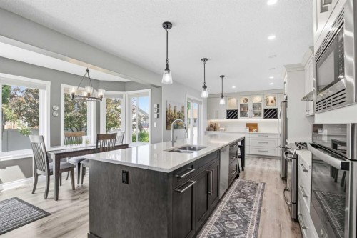 5933 45 Street Crescent, Innisfail, AB - Indoor Photo Showing Kitchen With Double Sink With Upgraded Kitchen
