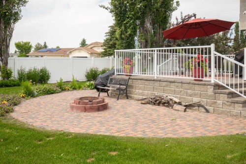 5933 45 Street Crescent, Innisfail, AB - Outdoor With Deck Patio Veranda