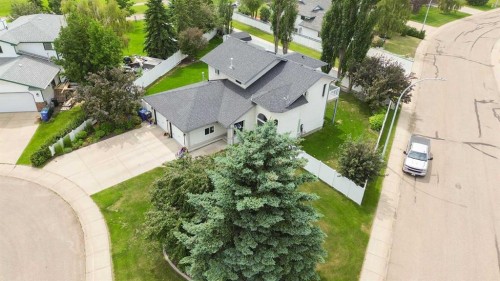 5933 45 Street Crescent, Innisfail, AB - Outdoor With View