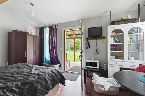1301 Glen Haven Crescent, Mulhurst Bay, AB - Indoor Photo Showing Bedroom