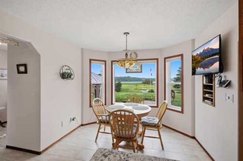 6026 47 Street, Innisfail, AB - Indoor Photo Showing Dining Room