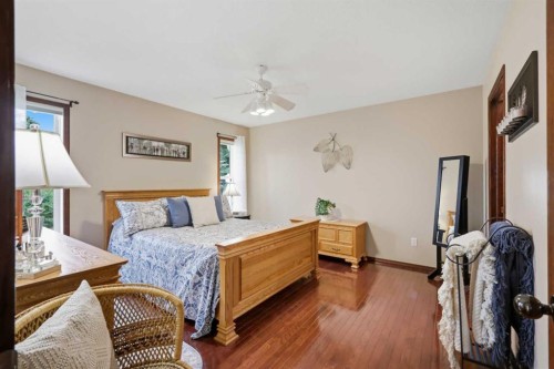 6026 47 Street, Innisfail, AB - Indoor Photo Showing Bedroom