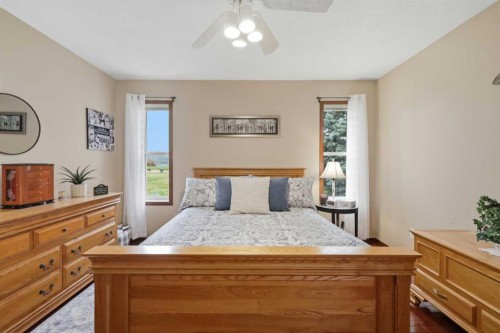6026 47 Street, Innisfail, AB - Indoor Photo Showing Bedroom