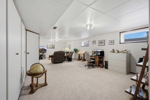6026 47 Street, Innisfail, AB - Indoor