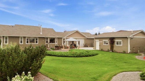6026 47 Street, Innisfail, AB - Outdoor