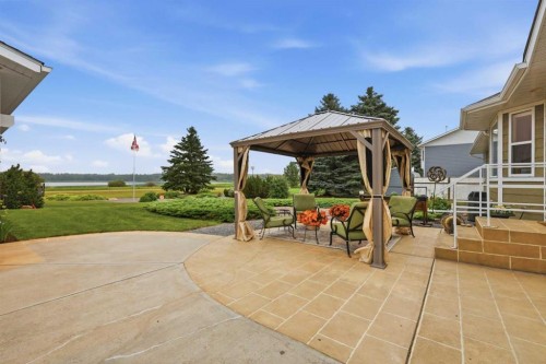 6026 47 Street, Innisfail, AB - Outdoor