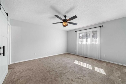 5209 51 Street, Castor, AB - Indoor Photo Showing Other Room