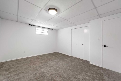 5209 51 Street, Castor, AB - Indoor Photo Showing Other Room