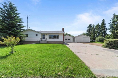 5209 51 Street, Castor, AB - Outdoor