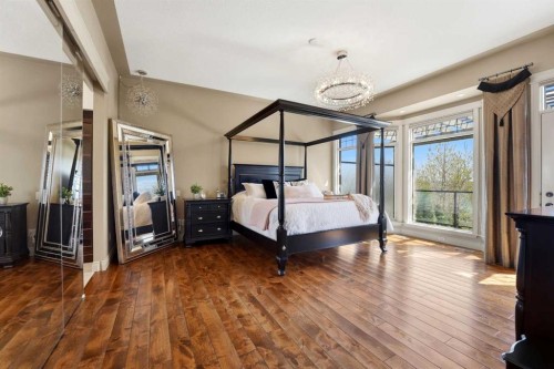 68 Oakwood Close, Red Deer, AB - Indoor Photo Showing Bedroom