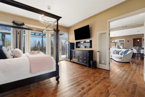 68 Oakwood Close, Red Deer, AB - Indoor Photo Showing Living Room