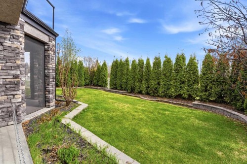 68 Oakwood Close, Red Deer, AB - Outdoor