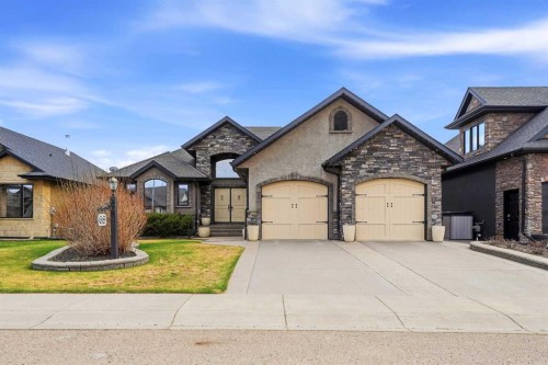 68 Oakwood Close, Red Deer, AB - Outdoor With Facade