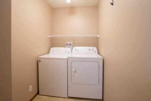 36 Keen Crescent, Red Deer, AB - Indoor Photo Showing Laundry Room
